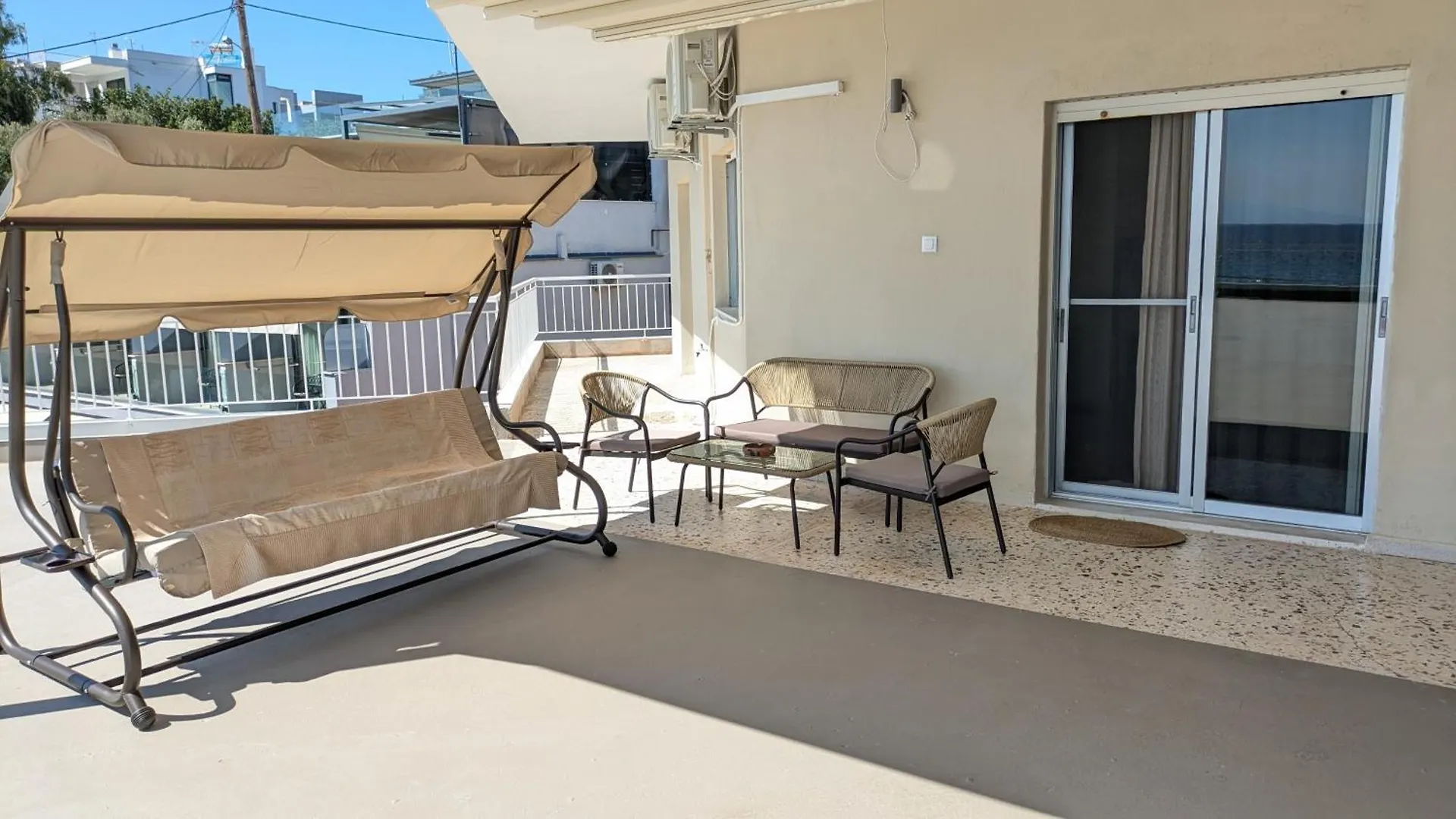 Beachfront Apartment Nea Moudania Griechenland